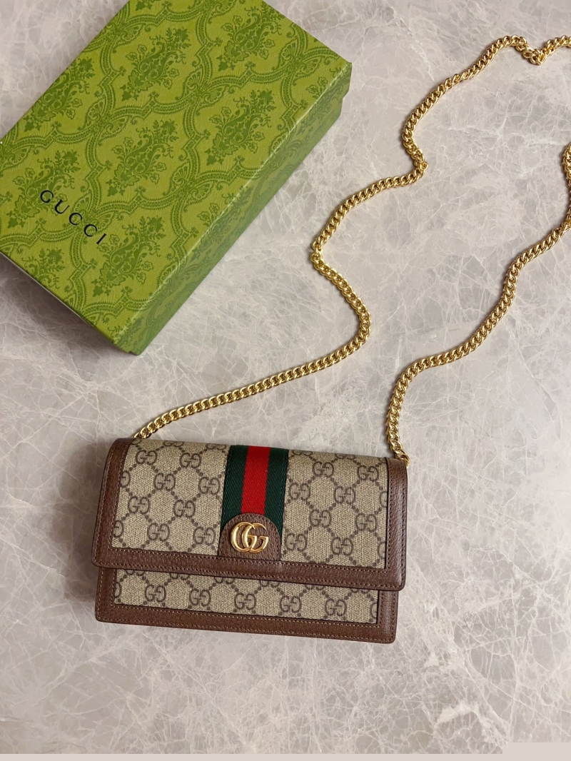 G*u*i wallets & purse